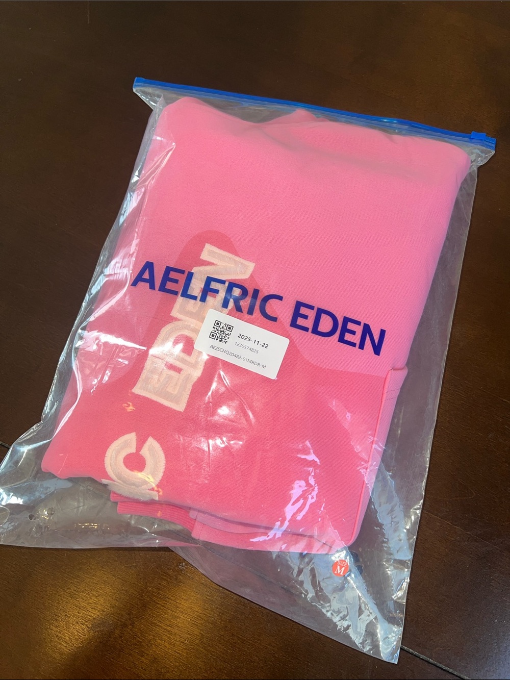 Aelfric Eden Pink Star Logo Pullover Hoodie - Picture 6 of 6